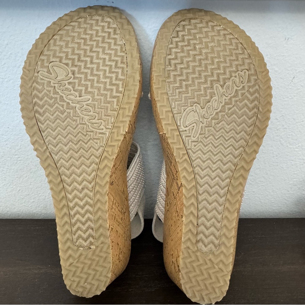 Skechers Beverlee Smitten Kitten Slingback Wedge Sandals Womens Size 8 Taupe - Picture 8 of 8